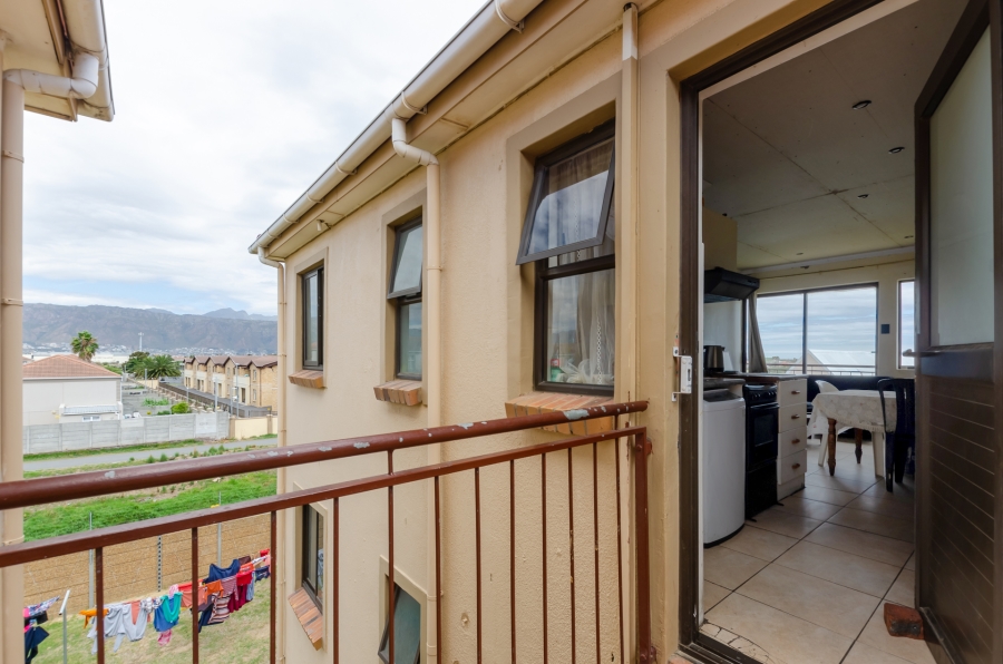 2 Bedroom Property for Sale in Guldenland Western Cape